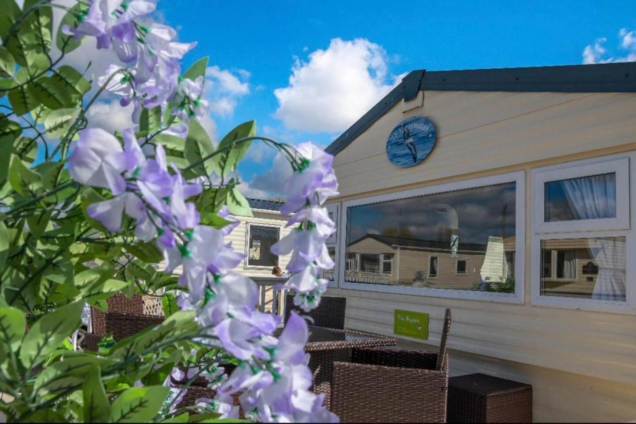 Tattershall Lakes Private Hot Tub Lodge - Sleeps 6 リンカーン エクステリア 写真